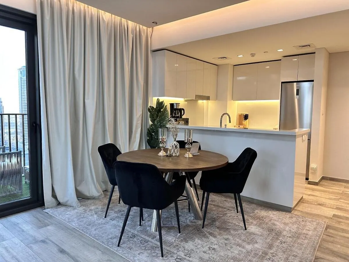 Apartment Vserve Modern Oasis Canal & Burj Views Dubai