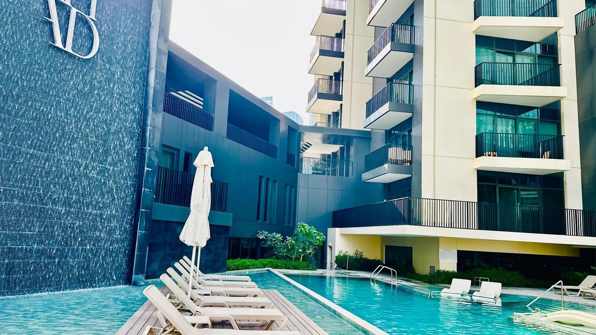 Vserve Modern Oasis Canal & Burj Views Dubai 0*,  United Arab Emirates