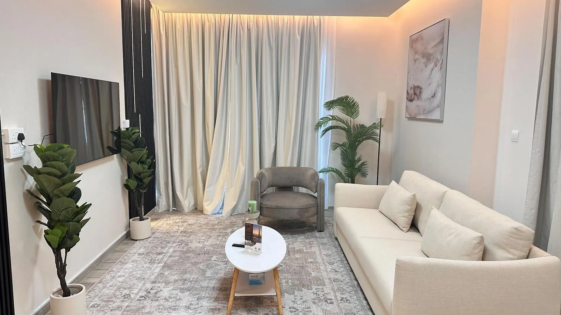 Vserve Modern Oasis Canal & Burj Views location